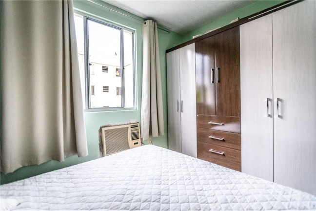 Imagem Imóvel com 2 Quartos à Venda,  em Jardim Leopoldina - Porto Alegre