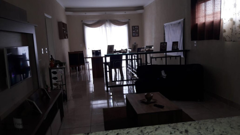 Imagem Casa com 3 Quartos à Venda, 240 m² em Centro - Bandeira Do Sul