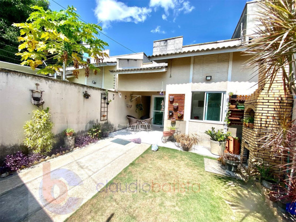 Imagem Casa com 3 Quartos à Venda, 80 m² em Centro - Eusébio