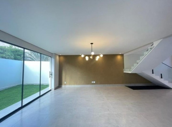 Imagem Casa com 3 Quartos à Venda, 235 m² em Setor Habitacional Arniqueira (águas Claras) - Brasília Imagem Casa com 3 Quartos à Venda, 235 m² em Setor Habitacional Arniqueira (águas Claras) - Brasília