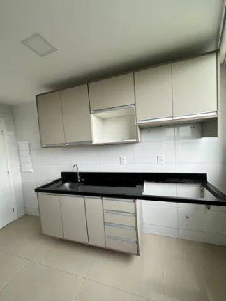 Imagem Apartamento com 4 Quartos para Alugar, 180 m² em Manaus Imagem Apartamento com 4 Quartos para Alugar, 180 m² em Manaus