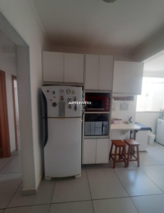 Imagem Apartamento com 2 Quartos à Venda, 75 m²