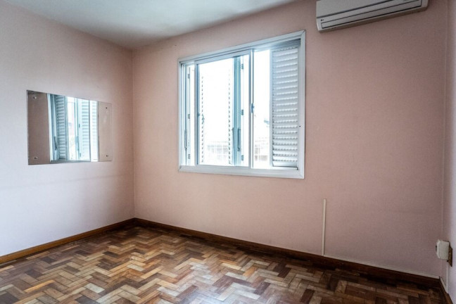 Imagem Apartamento com 4 Quartos à Venda, 74 m² em Passo Da Areia - Porto Alegre