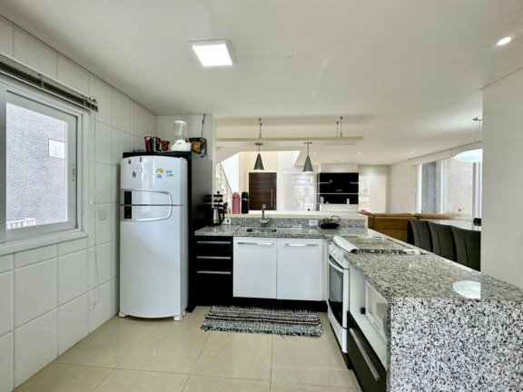 Imagem Casa com 4 Quartos à Venda, em -- - Capao Da Canoa Imagem Casa com 4 Quartos à Venda, em -- - Capao Da Canoa