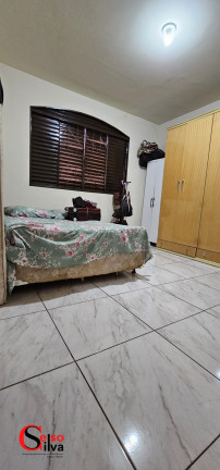 Imagem Casa com 4 Quartos à Venda, 266 m² em Copacabana Residencial - Maringá