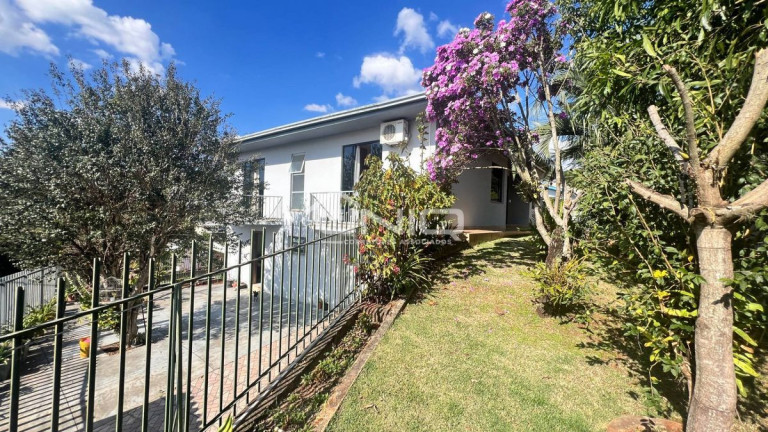 Imagem Casa com 4 Quartos à Venda, 240 m² em Vila Isabel - Pato Branco