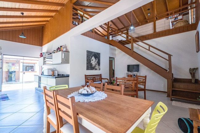 Imagem Casa com 4 Quartos à Venda, 149 m² em Armação Do Pântano Do Sul - Florianópolis