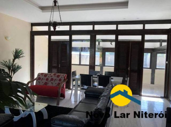 Imagem Casa com 4 Quartos à Venda, 300 m² em Camboinhas - Niterói Imagem Casa com 4 Quartos à Venda, 300 m² em Camboinhas - Niterói