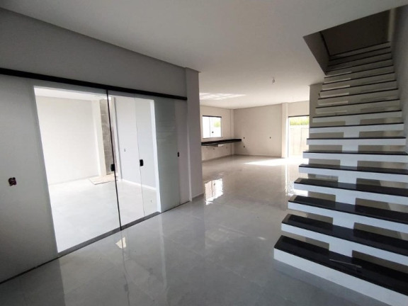 Imagem Casa com 3 Quartos à Venda, 132 m² em Parque 10 De Novembro - Manaus