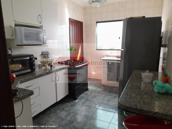 Imagem Casa com 3 Quartos à Venda, 200 m² em Vila Aparecida - Taubaté