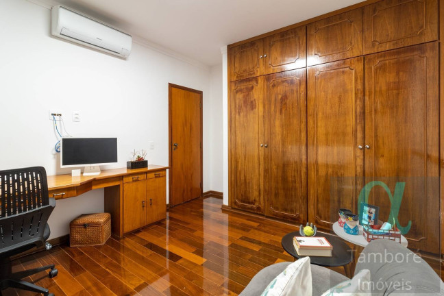 Imagem Casa com 5 Quartos à Venda, 600 m² em Alphaville - Santana De Parnaíba Imagem Casa com 5 Quartos à Venda, 600 m² em Alphaville - Santana De Parnaíba