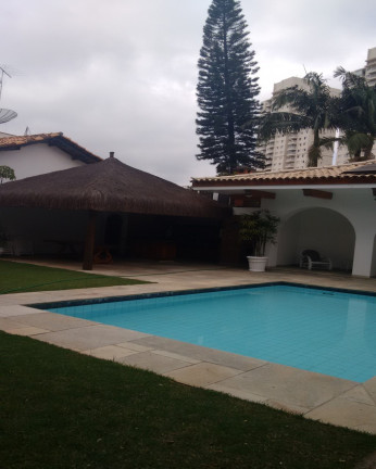 Sobrado com 4 Quartos à Venda,  em Jardim Da Saúde - São Paulo