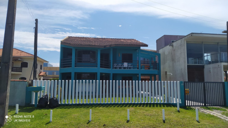 Imagem Sobrado com 4 Quartos para Temporada, 232 m² em Balneário Uirapuru - Itapoá Imagem Sobrado com 4 Quartos para Temporada, 232 m² em Balneário Uirapuru - Itapoá