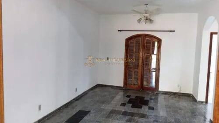 Imagem Casa com 4 Quartos à Venda, 238 m² em Vargem Pequena - Rio De Janeiro