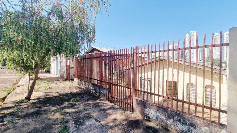 Casa com 2 Quartos à Venda, 118 m² em Maringá - Londrina