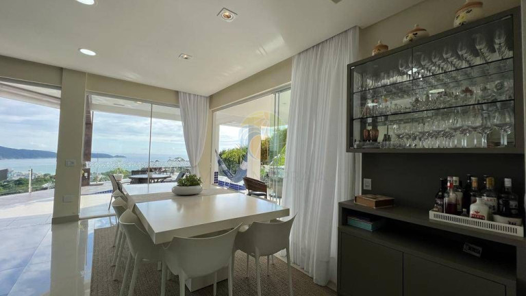 Imagem Casa com 4 Quartos à Venda, 11.500 m² em Centro - Bombinhas