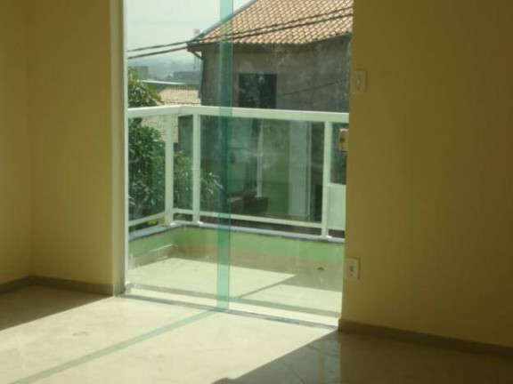 Sobrado com 3 Quartos à Venda, 220 m² em Jardim Hípica Pinheiro - Taubaté