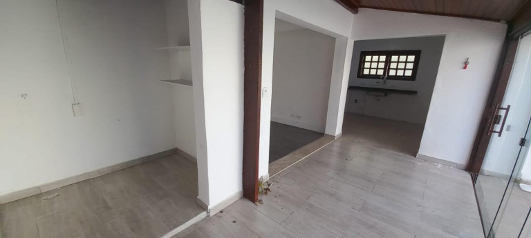 Imagem Imóvel com 3 Quartos à Venda, 150 m² Imagem Imóvel com 3 Quartos à Venda, 150 m²