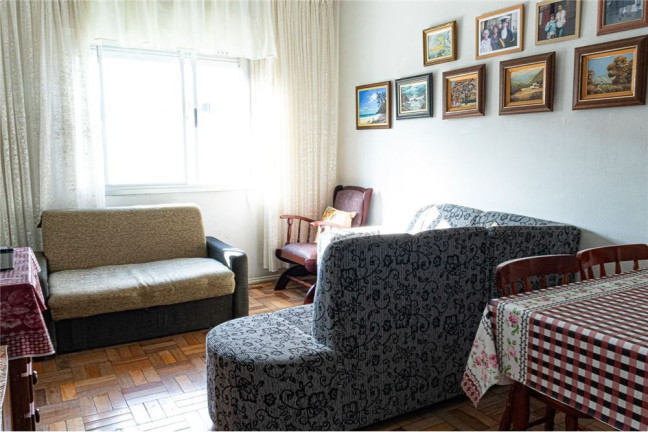Imagem Imóvel com 2 Quartos à Venda, em Floresta - Porto Alegre Imagem Imóvel com 2 Quartos à Venda, em Floresta - Porto Alegre