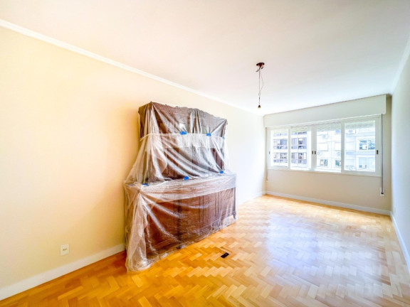 Imagem Apartamento com 4 Quartos à Venda, 226 m² em Moinhos De Vento - Porto Alegre Imagem Apartamento com 4 Quartos à Venda, 226 m² em Moinhos De Vento - Porto Alegre