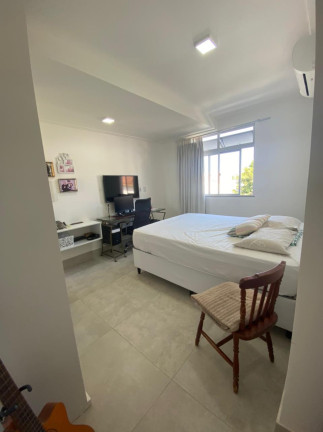 Imagem Casa com 6 Quartos à Venda, 317 m² em Vilas Do Atlântico - Lauro De Freitas Imagem Casa com 6 Quartos à Venda, 317 m² em Vilas Do Atlântico - Lauro De Freitas