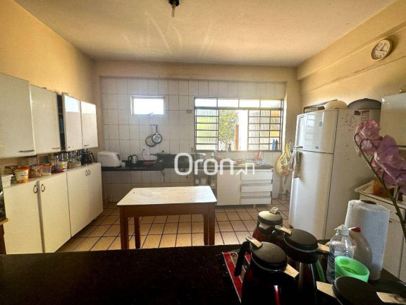 Imagem Sobrado com 3 Quartos à Venda, 306 m² em Vila Morais - Goiânia
