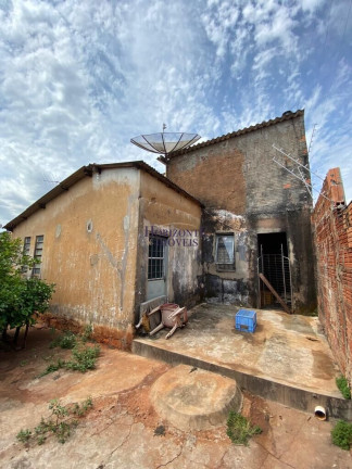 Imagem Sobrado com 3 Quartos à Venda, 266 m² em Conjunto Residencial Estrela Do Sul - Campo Grande