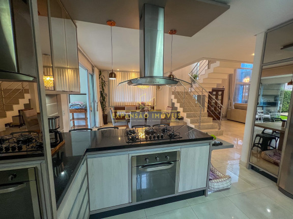 Imagem Casa com 3 Quartos à Venda, 247 m² em Pedra Branca - Palhoça Imagem Casa com 3 Quartos à Venda, 247 m² em Pedra Branca - Palhoça