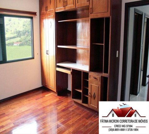 Imagem Casa com 3 Quartos à Venda, 250 m² em Centro - Caldas Imagem Casa com 3 Quartos à Venda, 250 m² em Centro - Caldas