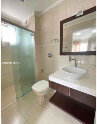 Apartamento com 3 Quartos para Alugar, 138 m² em Meia Praia