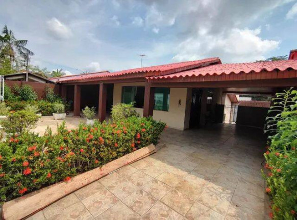 Casa com 4 Quartos à Venda, 370 m² em Chapada - Manaus