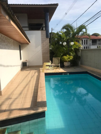Casa com 7 Quartos à Venda, 750 m² em Mata Da Praia - Vitória