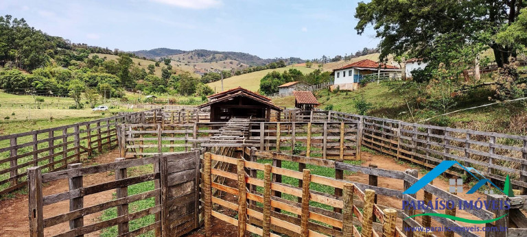 Imagem Chácara com 3 Quartos à Venda, 53 m² em Centro - Cambuí