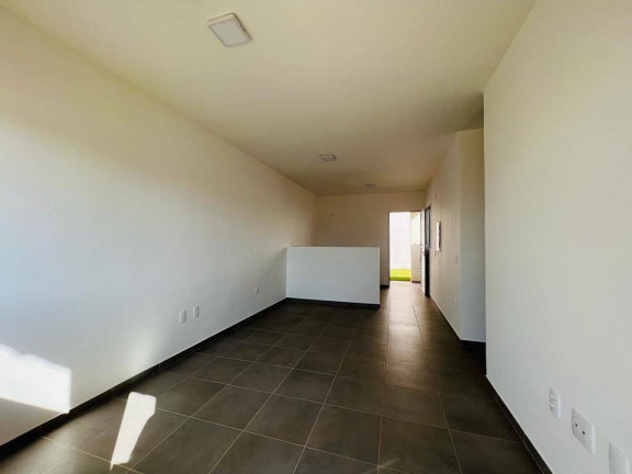 Imagem Casa de Condomínio com 2 Quartos à Venda, 60 m² em Petrópolis - Várzea Grande