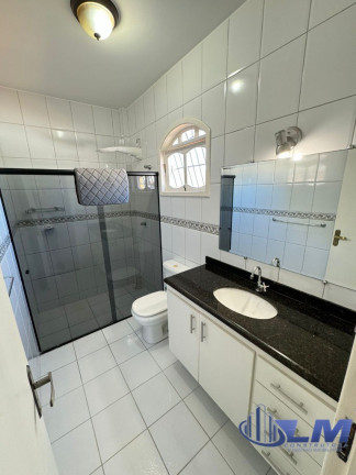 Imagem Casa com 4 Quartos à Venda, 210 m² em Kubitschek - Guarapari