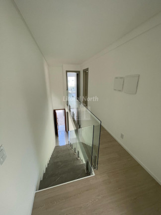 Imagem Sobrado com 3 Quartos à Venda, 163 m² em São João - Itajaí