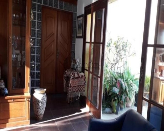Imagem Imóvel com 4 Quartos à Venda, em Icaraí - Niterói Imagem Imóvel com 4 Quartos à Venda, em Icaraí - Niterói