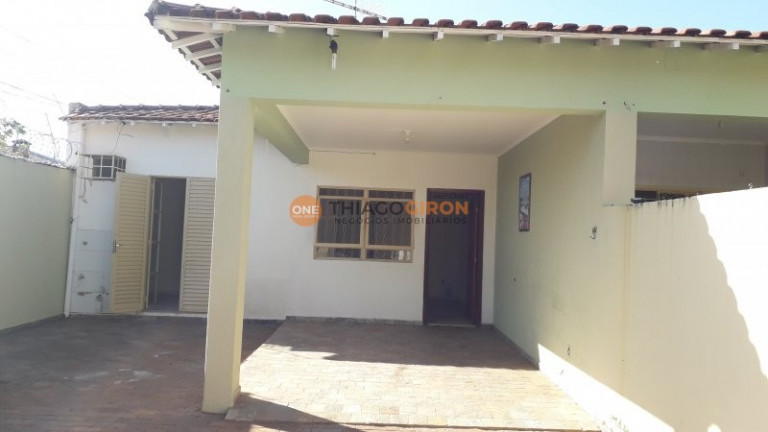 Imagem Casa com 3 Quartos à Venda, 250 m² em Umuarama - Araçatuba Imagem Casa com 3 Quartos à Venda, 250 m² em Umuarama - Araçatuba