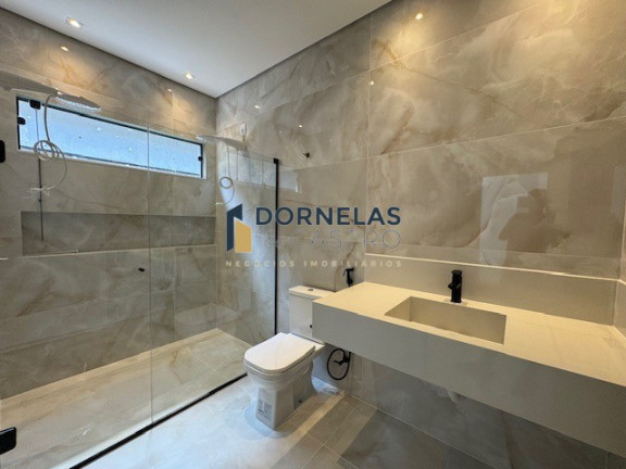 Imagem Casa com 3 Quartos à Venda, 400 m² em Guará I - Brasília Imagem Casa com 3 Quartos à Venda, 400 m² em Guará I - Brasília