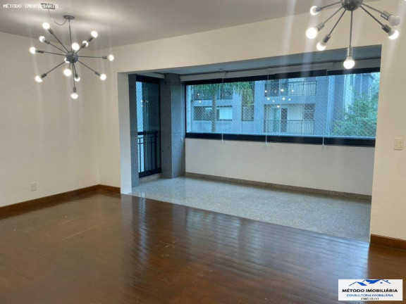 Imagem Imóvel com 4 Quartos à Venda, 137 m² em Moema - São Paulo