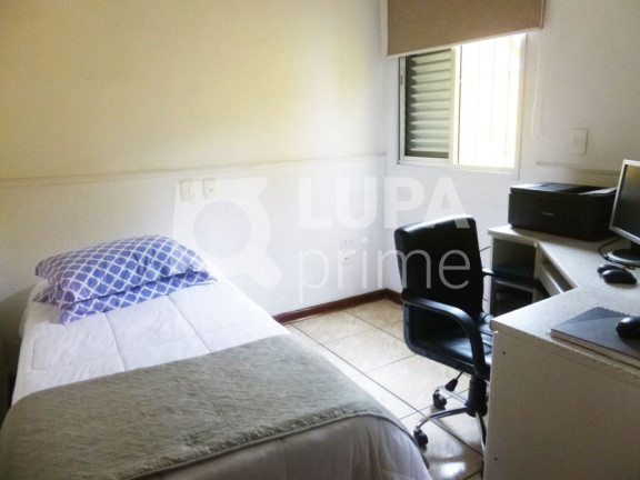 Imagem Casa com 3 Quartos à Venda, 250 m² em Jardim Guanca - São Paulo Imagem Casa com 3 Quartos à Venda, 250 m² em Jardim Guanca - São Paulo