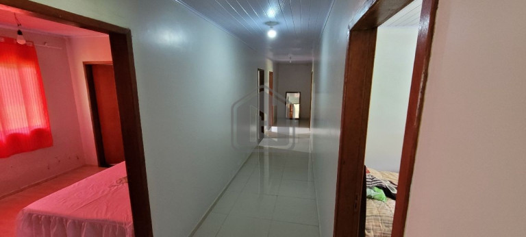 Imagem Casa com 4 Quartos à Venda, 200 m² em Presidente - Cascavel