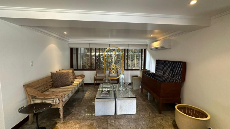Imagem Casa de Condomínio com 4 Quartos à Venda, 1.500 m² em Federação - Salvador