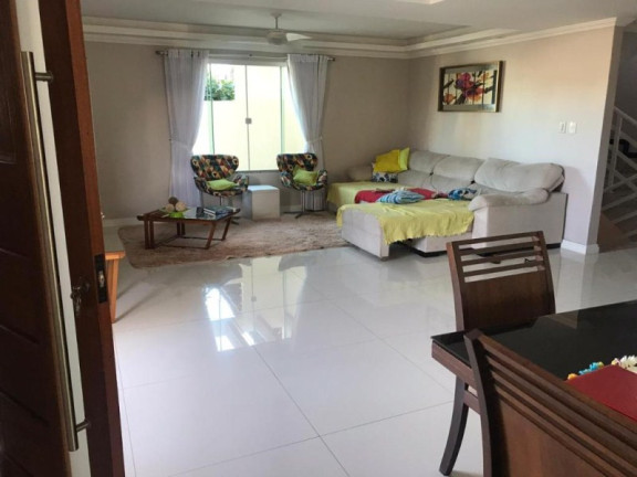 Imagem Casa com 4 Quartos à Venda, 436 m² em Glória - Macaé Imagem Casa com 4 Quartos à Venda, 436 m² em Glória - Macaé