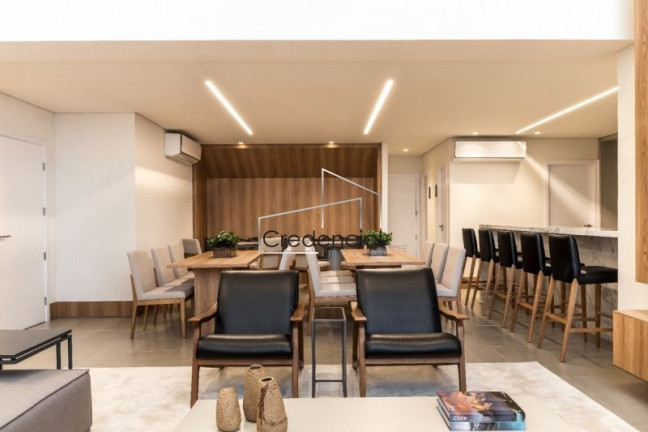 Imagem Apartamento com 3 Quartos à Venda, 240 m² em Cabral - Curitiba