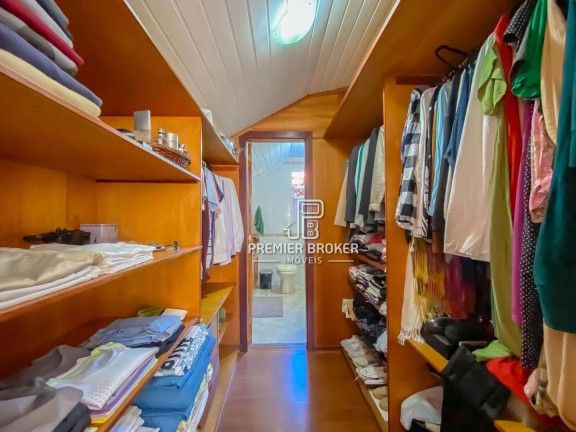Imagem Casa com 4 Quartos à Venda, 158 m² em São Pedro - Teresópolis