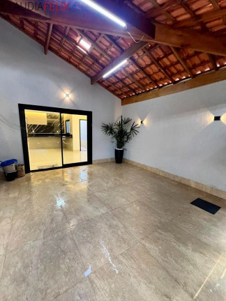 Imagem Casa com 3 Quartos à Venda, 110 m² em Tupi - Praia Grande