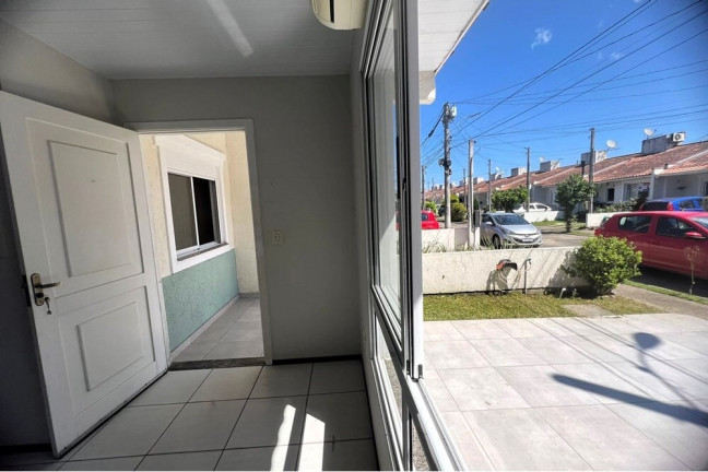 Imagem Casa com 3 Quartos à Venda, em Aberta Dos Morros - Porto Alegre Imagem Casa com 3 Quartos à Venda, em Aberta Dos Morros - Porto Alegre