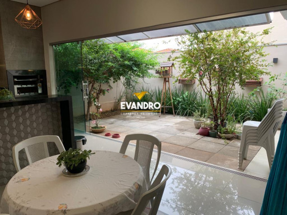 Imagem Casa com 3 Quartos à Venda, 196 m² em Jardim Imperial - Cuiabá Imagem Casa com 3 Quartos à Venda, 196 m² em Jardim Imperial - Cuiabá