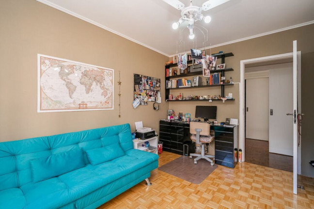 Imagem Imóvel com 3 Quartos à Venda, 204 m² em Rio Branco - Porto Alegre Imagem Imóvel com 3 Quartos à Venda, 204 m² em Rio Branco - Porto Alegre